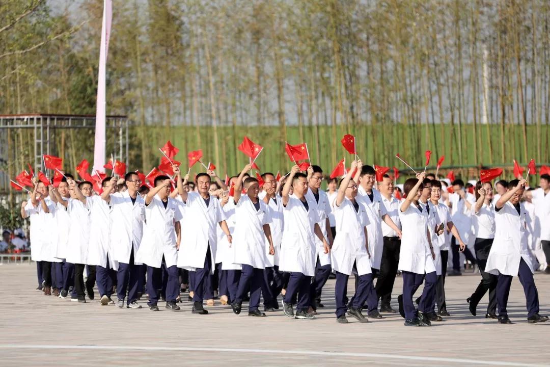 人民日?qǐng)?bào)海外網(wǎng)記者走進(jìn)西安國(guó)際醫(yī)學(xué)中心，請(qǐng)看報(bào)道