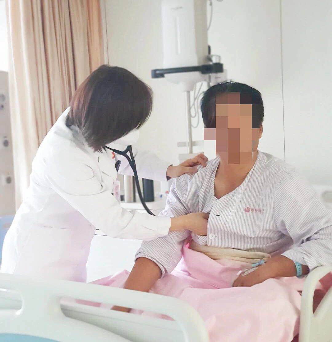 這種胸悶、胸痛要注意！你該去做這項(xiàng)檢查