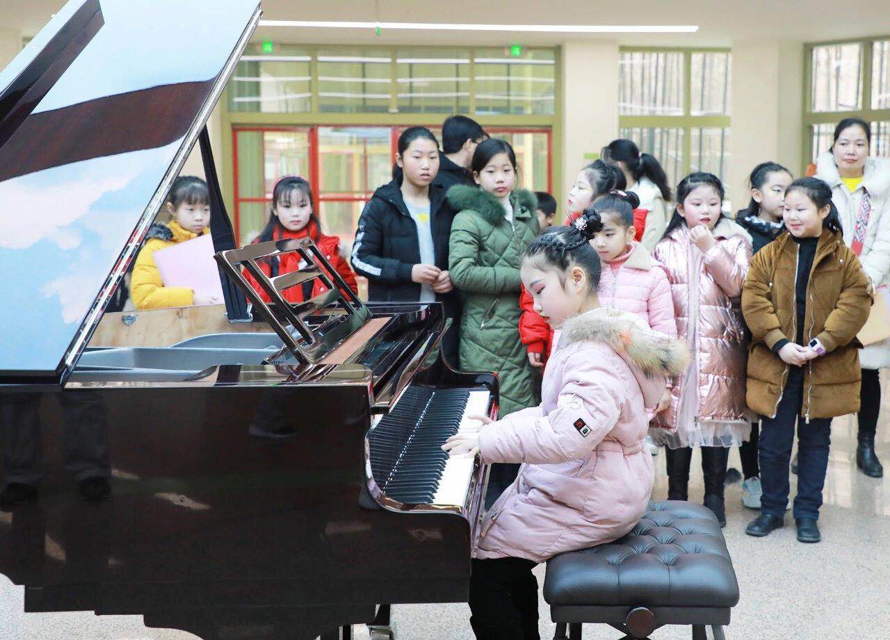 暖心！“小演奏家”走進西安國際醫(yī)學(xué)中心醫(yī)院——“寒假健康教育公益行”研學(xué)活動之二