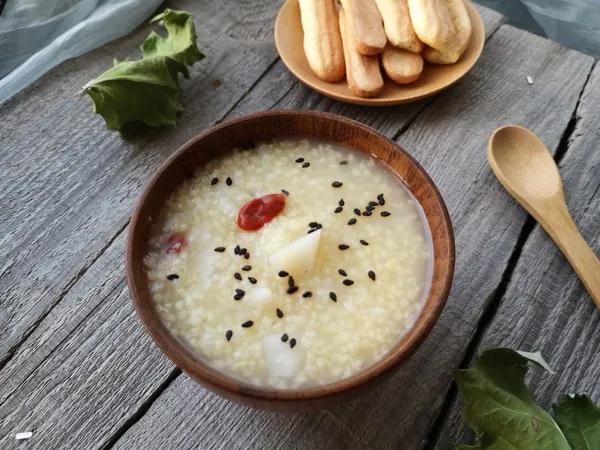 【每日一膳】一碗熱騰騰的補脾養(yǎng)胃粥，最養(yǎng)人！