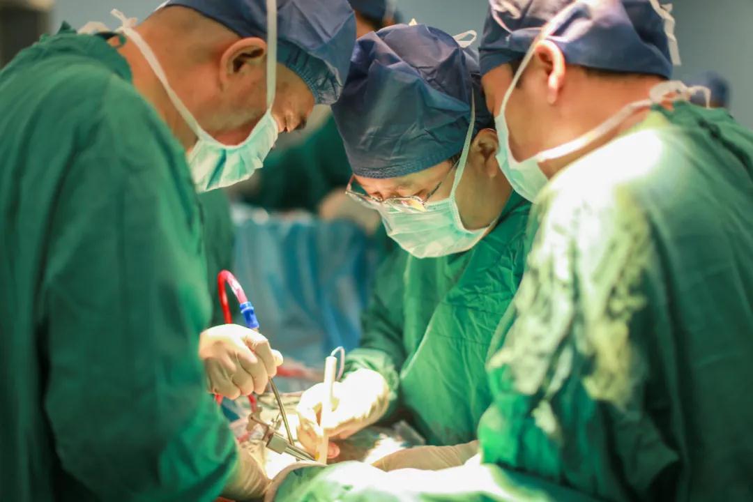 世界首例！我院骨科完成高難度、高科技3D打印可動人工頸椎-椎間盤復合體植入術(shù)