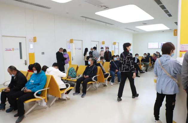 專家提醒：暴飲暴食容易誘發(fā)急性胰腺炎等疾??！