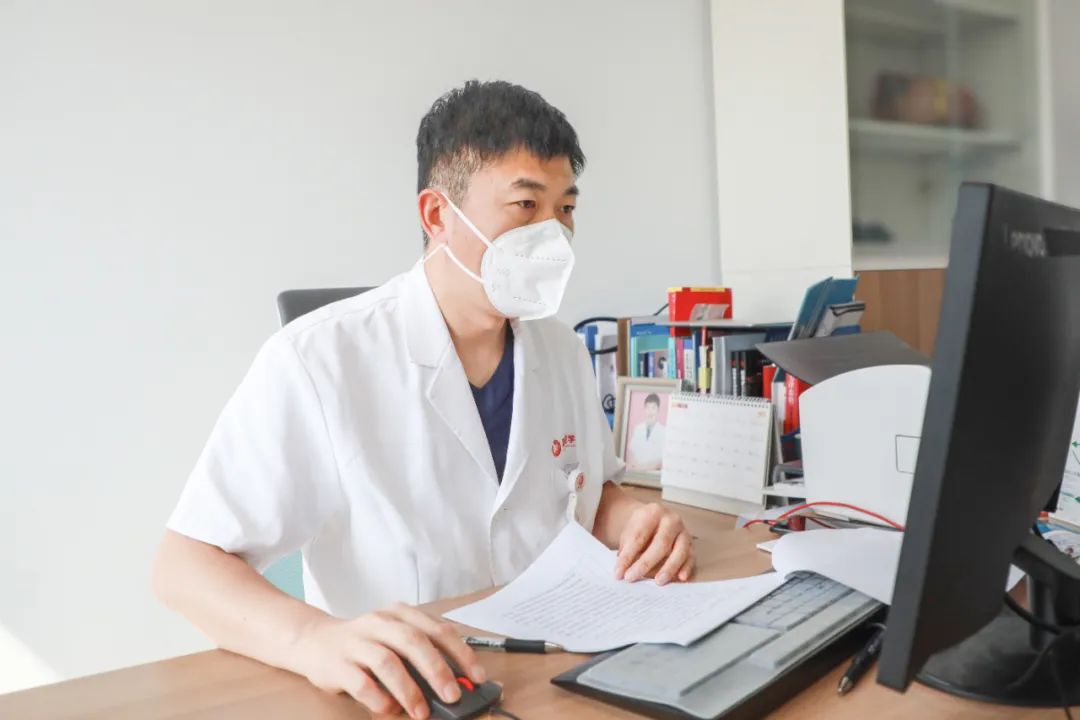 心內(nèi)科陳效安醫(yī)生連線陜西臺《閃耀三秦》，暢談醫(yī)生成長之路