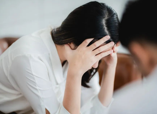 沒食欲、睡眠差、全身乏……這些“長新冠”癥狀有可能是心理疾病撥打96999-3可免費(fèi)咨詢